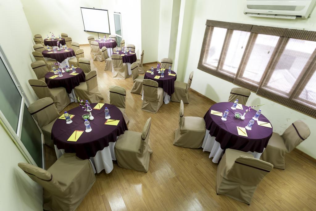 Hm Suites & Studios Bangalore Exterior photo