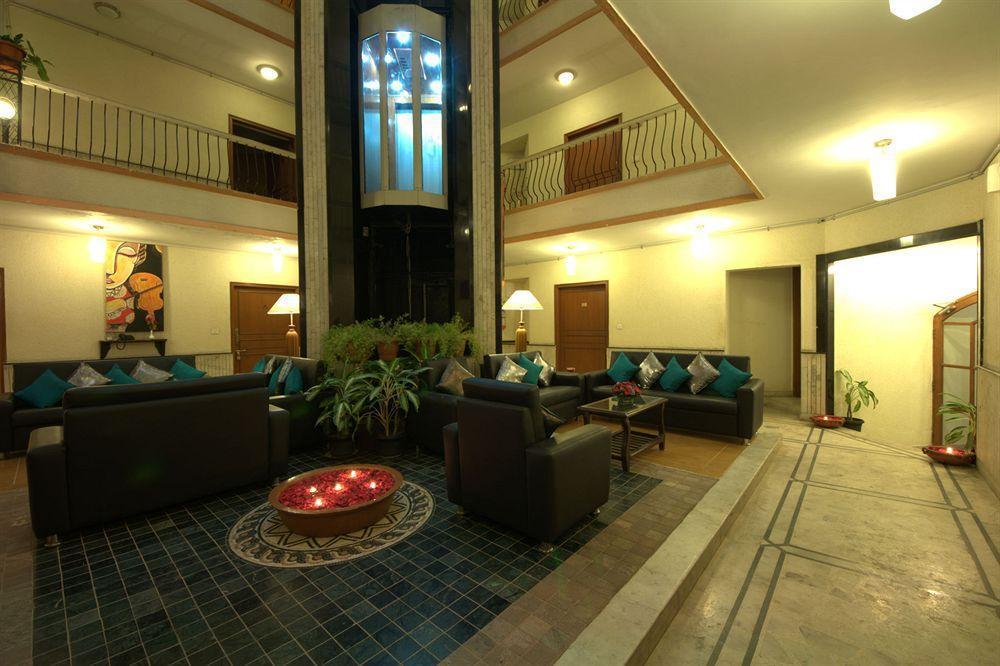 Hm Suites & Studios Bangalore Exterior photo