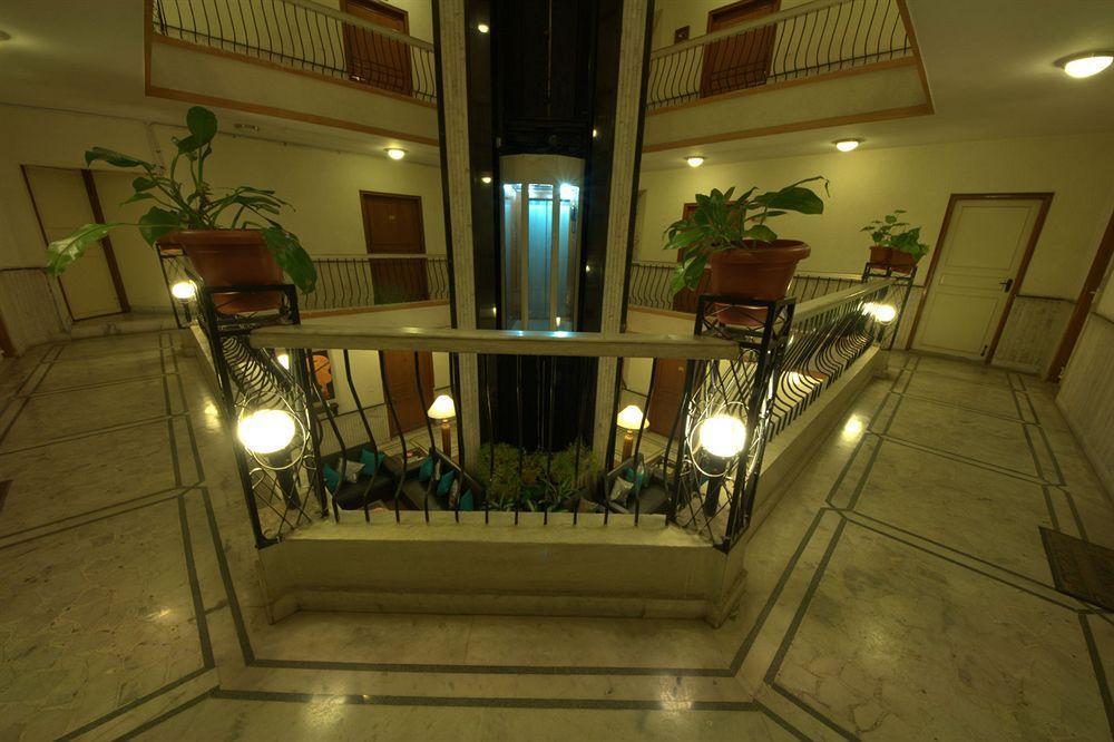 Hm Suites & Studios Bangalore Exterior photo